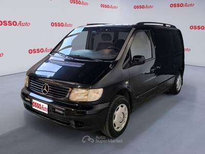 Mercedes-Benz Vito 220 CDI 122 HP 7 POSTI AUTOMATICO Nero usata Udine