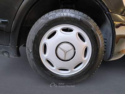 Mercedes-Benz Vito 220 CDI 122 HP 7 POSTI AUTOMATICO Nero usata Udine