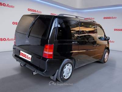 Mercedes-Benz Vito 220 CDI 122 HP 7 POSTI AUTOMATICO Nero usata Udine