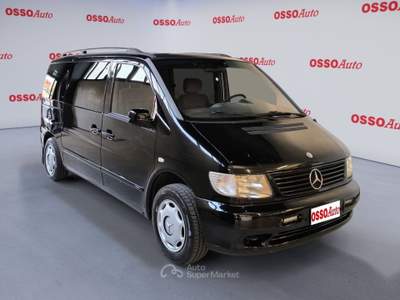 Mercedes-Benz Vito 220 CDI 122 HP 7 POSTI AUTOMATICO Nero usata Udine