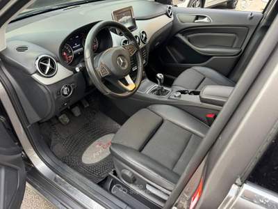 Mercedes-Benz Classe B B 180 d Sport Grigio usata San Giuseppe Vesuviano