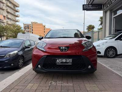 Toyota Aygo X 1.0 VVT-i 72 CV 5 porte Lounge Rosso usata Andria
