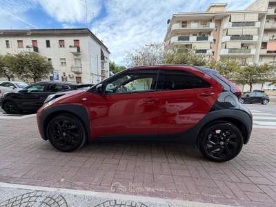 Toyota Aygo X 1.0 VVT-i 72 CV 5 porte Lounge Rosso usata Andria