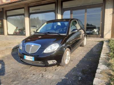 Lancia Ypsilon ADATTA X NEOPATENTATI Nero usata PALAZZAGO