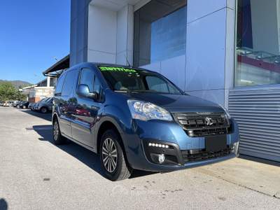 Peugeot Partner Tepee Full Electric Active  Blu/Azzurro usata Borgo San Dalmazzo