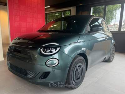 Fiat 500 500e Berlina 42 kWh Giorgio Armani Verde usata RENDE