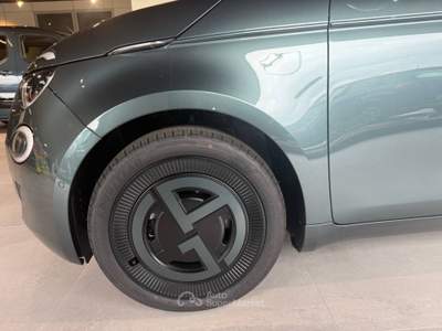 Fiat 500 500e Berlina 42 kWh Giorgio Armani Verde usata RENDE