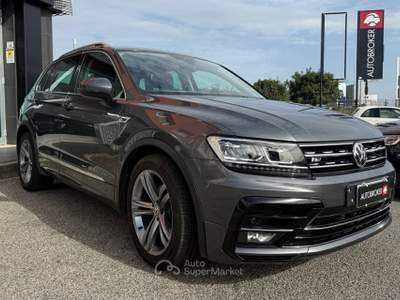 Volkswagen Tiguan Tiguan 1.6 TDI SCR Sport BlueMotion Technology Grigio usata RENDE