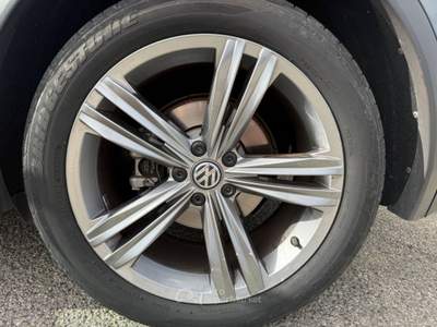 Volkswagen Tiguan Tiguan 1.6 TDI SCR Sport BlueMotion Technology Grigio usata RENDE