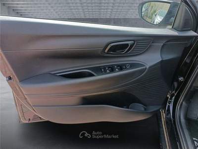 Hyundai i20 3ª serie 1.2 MPI MT Connectline usata BARI