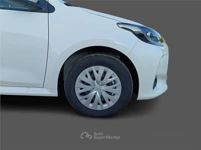 Toyota Yaris 4ª serie 1.5 Hybrid 5 porte Active usata BARI