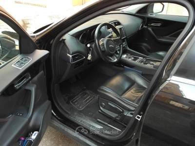 Jaguar F-Pace V6 300 CV AWD aut. Prestige usata FERRARA