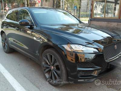 Jaguar F-Pace V6 300 CV AWD aut. Prestige usata FERRARA