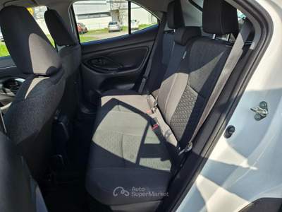 Toyota Yaris Cross 1.5h Active Eco fwd e-cvt Bianco usata San Stino di Livenza