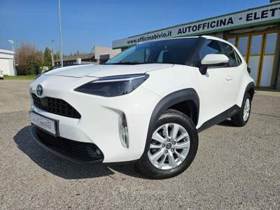 Toyota Yaris Cross 1.5h Active Eco fwd e-cvt Bianco usata San Stino di Livenza