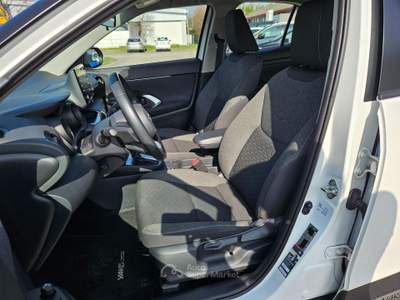 Toyota Yaris Cross 1.5h Active Eco fwd e-cvt Bianco usata San Stino di Livenza