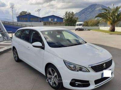 Peugeot 308 Peugeot 308 BlueHDi 130 S&S SW Allure PROMO FINANZIAMENTO Bianco usata SAN MARTINO VALLE CAUDINA