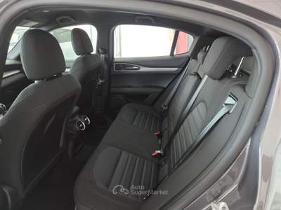 Alfa Romeo Stelvio in ottimo stato usata Cento