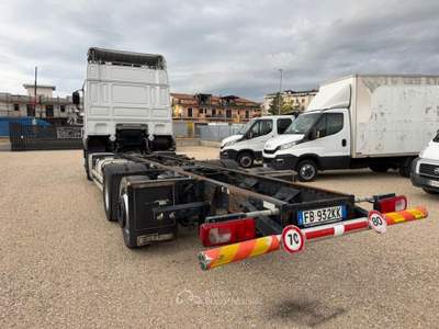 Daf CF 85 XF510 E6 3 ASSI A TELAIO Bianco usata Pontecagnano Faiano