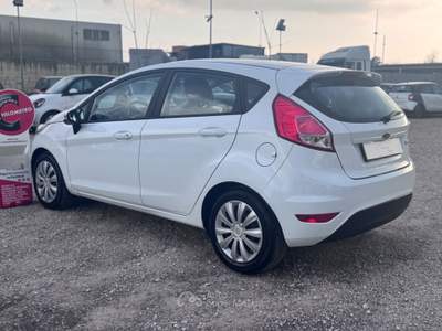 Ford Fiesta 5 porte Titanium Bianco usata Sant'Anastasia