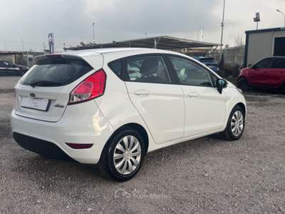Ford Fiesta 5 porte Titanium Bianco usata Sant'Anastasia