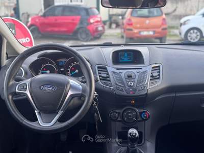 Ford Fiesta 5 porte Titanium Bianco usata Sant'Anastasia