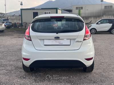 Ford Fiesta 5 porte Titanium Bianco usata Sant'Anastasia