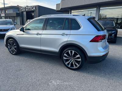 Volkswagen Tiguan Tiguan  2.0 tdi Life 150cv dsg Argento usata Buja
