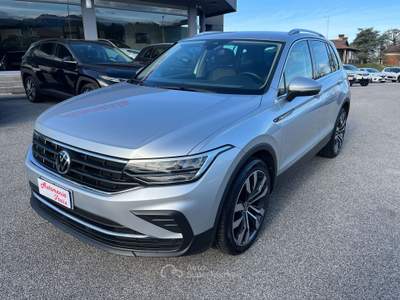Volkswagen Tiguan Tiguan  2.0 tdi Life 150cv dsg Argento usata Buja