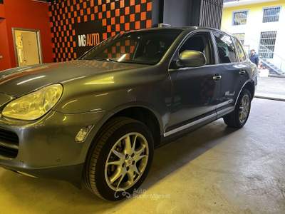 Porsche Cayenne Cayenne I 2004 3.2 TIPTRONIC PELLE AUT. TETTO Argento usata Sesto San Giovanni