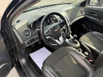 Chevrolet Cruze STATION WAGON 1.7D 131CV Nero usata giugliano in campania