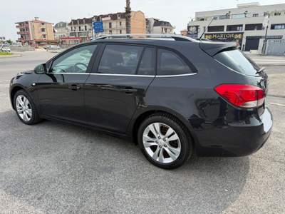 Chevrolet Cruze STATION WAGON 1.7D 131CV Nero usata giugliano in campania