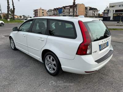 Volvo V50 D2 STATION WAGON 1.6DIESEL 115CV Bianco usata giugliano in campania