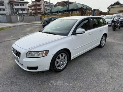 Volvo V50 D2 STATION WAGON 1.6DIESEL 115CV Bianco usata giugliano in campania