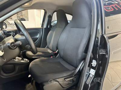 Smart ForFour 70 1.0 twinamic Passion *NEOPATENTATI* Nero usata Cassina de' Pecchi