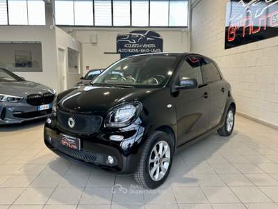 Smart ForFour 70 1.0 twinamic Passion *NEOPATENTATI* Nero usata Cassina de' Pecchi