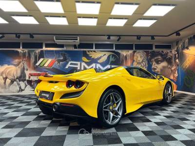 Ferrari F8 3.9 (333) Giallo usata Calenzano