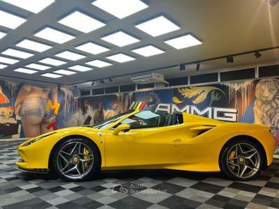 Ferrari F8 3.9 (333) Giallo usata Calenzano