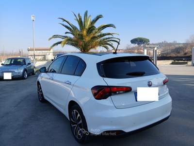 Fiat Tipo Fiat Tipo Tipo 5p 1.4 Lounge 95cv Bianco usata SAN MARTINO VALLE CAUDINA