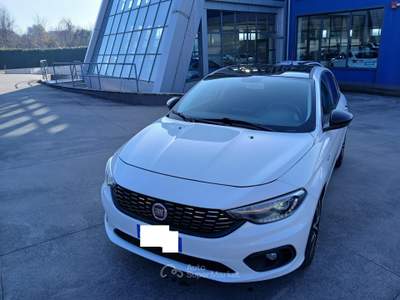 Fiat Tipo Fiat Tipo Tipo 5p 1.4 Lounge 95cv Bianco usata SAN MARTINO VALLE CAUDINA