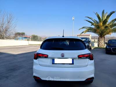 Fiat Tipo Fiat Tipo Tipo 5p 1.4 Lounge 95cv Bianco usata SAN MARTINO VALLE CAUDINA