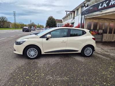 Renault Clio Clio 1.2 75CV 5 porte Life Beige usata Ferrara