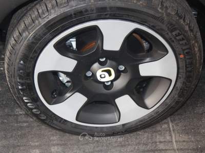 Fiat Pandina 1.0 65 CV Hybrid Cross Nero usata Civita Castellana