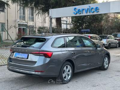 Skoda Octavia EVO SCR 150 CV DSG Wagon Sportline Grigio usata San Lazzaro di Savena