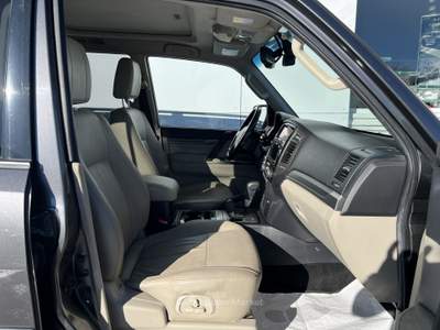 Mitsubishi Pajero 3.2 DI-D 190cv Autom. Instyle Nero usata Borgo San Dalmazzo