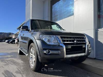 Mitsubishi Pajero 3.2 DI-D 190cv Autom. Instyle Nero usata Borgo San Dalmazzo