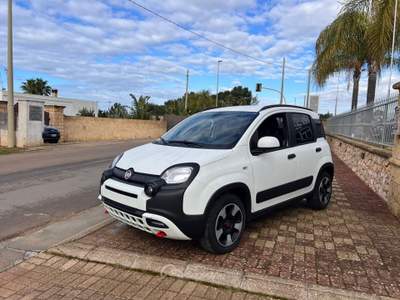 Fiat Panda Cross 1.0 FireFly S&S Hybrid Bianco usata Sannicola