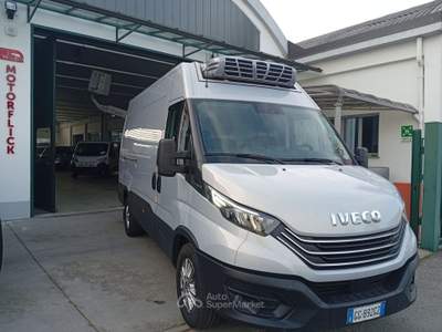 Iveco Daily furgone frigo 0/4 gradi Argento usata Mede