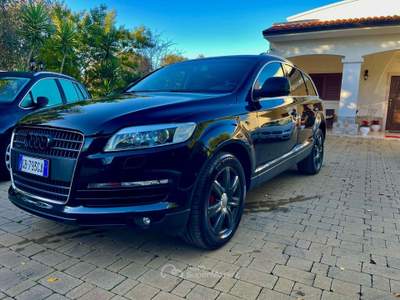 Audi Q7 3.0 V6 TDI 233CV AUTOCARRO Nero usata Conversano