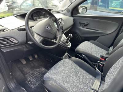 Lancia Ypsilon  - ypsilon 1.0 firefly hybrid silver s&s 70cv Nero usata Roma
